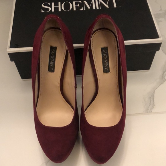 Shoe Mint Platform Heels, Size 6.5, Color Wine - Picture 2 of 4
